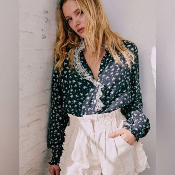 NWOT Sezane X Sea New York Chloe Lace Ruffle Trim Long Sleeve Blouse 4 Navy - Picture 1 of 10